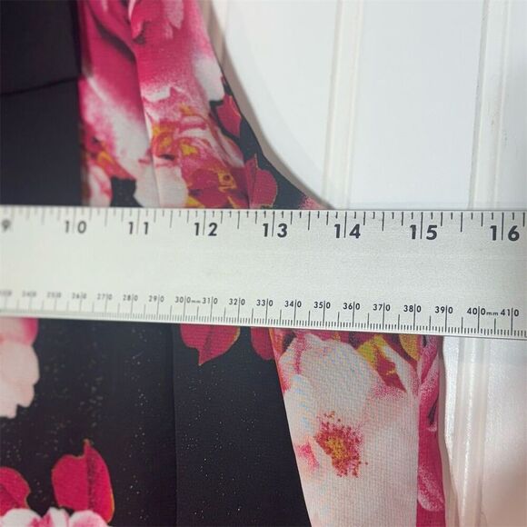IZ Byer Floral Halter Top Size L Black Pink Rose Print Ruffle Hem Keyhole Back - Picture 4 of 9